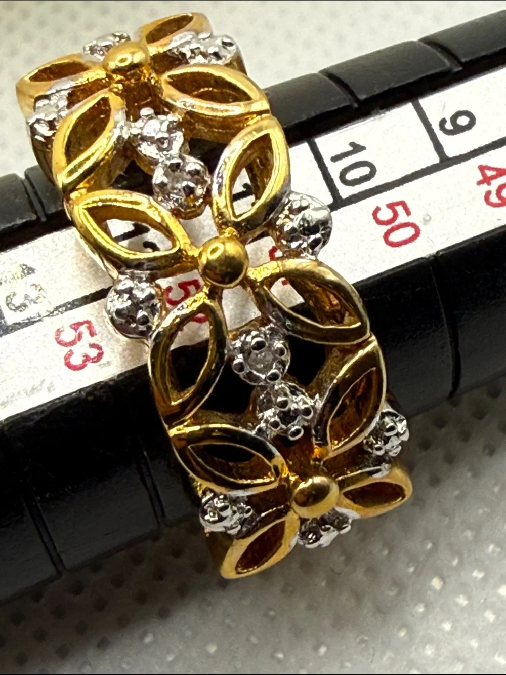 Vintage Gold plated brass diamond open work Floral Band Ring Silver tone Accents